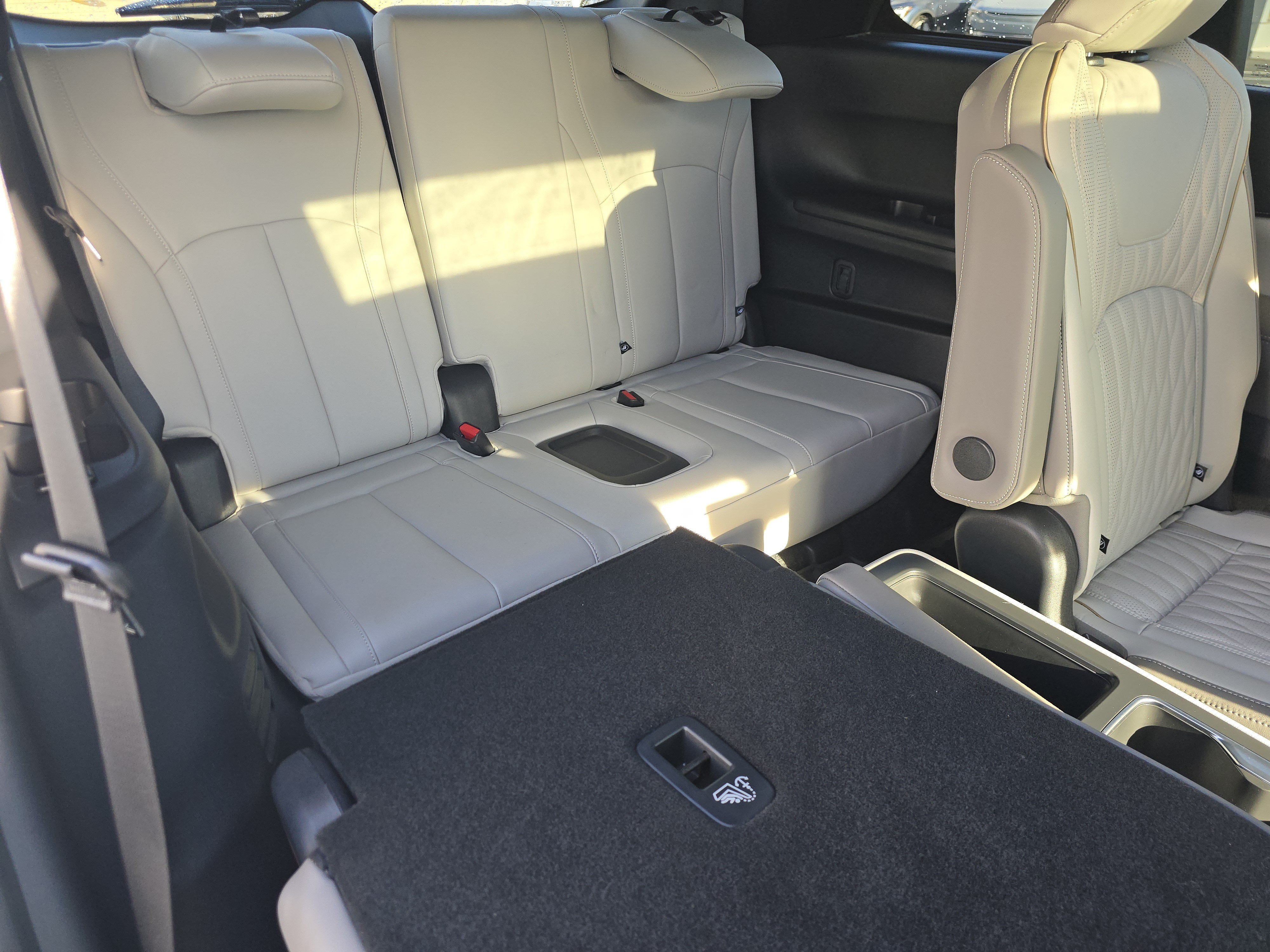 Used 2026 INFINITI QX60 Autograph w/ Dark Cargo Package AWD/4WD image 20