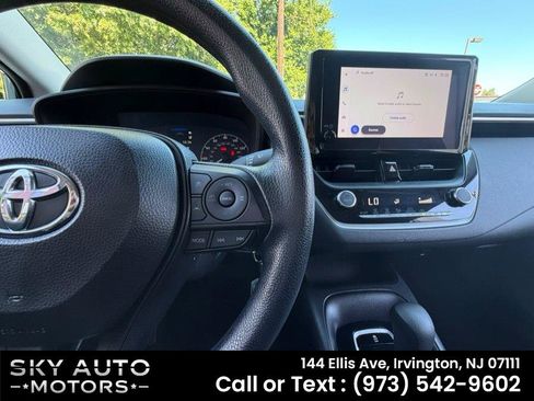 Used 2024 Toyota Corolla LE FWD image 12