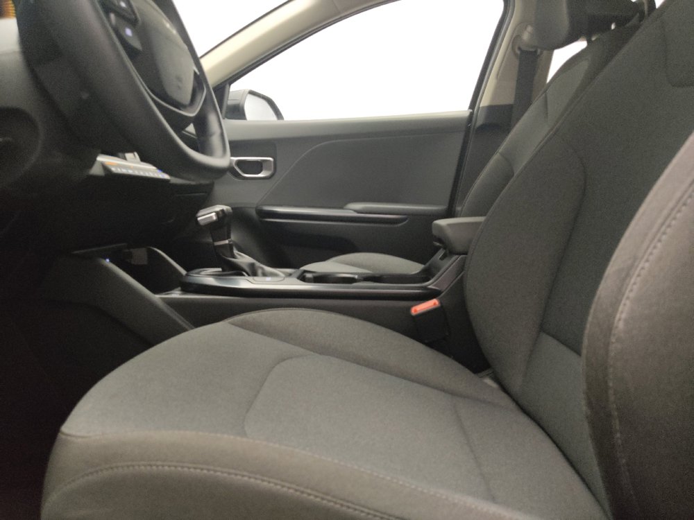 Used 2025 Kia K4 FWD image 17