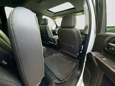 Used 2019 Chevrolet Silverado 1500 LTZ w/ LTZ Premium Package image 28