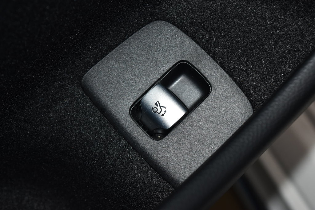 Certified 2024 Mercedes-Benz E 350 4MATIC Sedan image 7