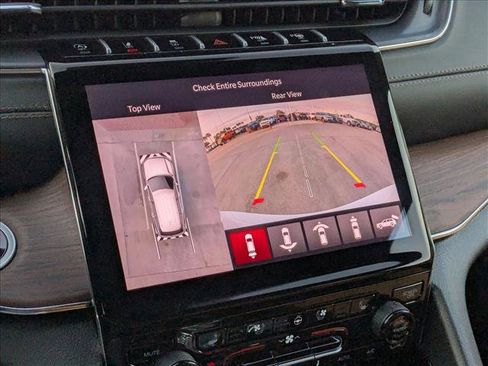 New 2025 Jeep Grand Cherokee Summit image 13