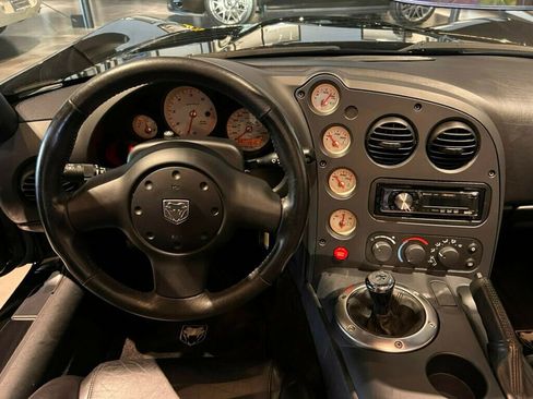 Used 2004 Dodge Viper SRT-10 RWD image 23