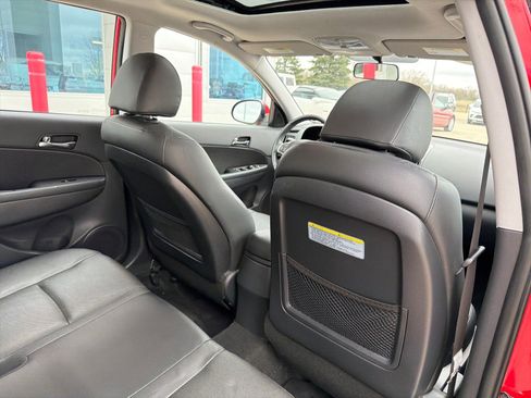 Used 2011 Hyundai Elantra SE FWD image 25