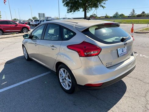 Used 2018 Ford Focus SE FWD image 5
