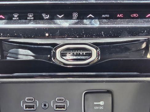 New 2026 Jeep Grand Cherokee L Limited AWD/4WD image 13