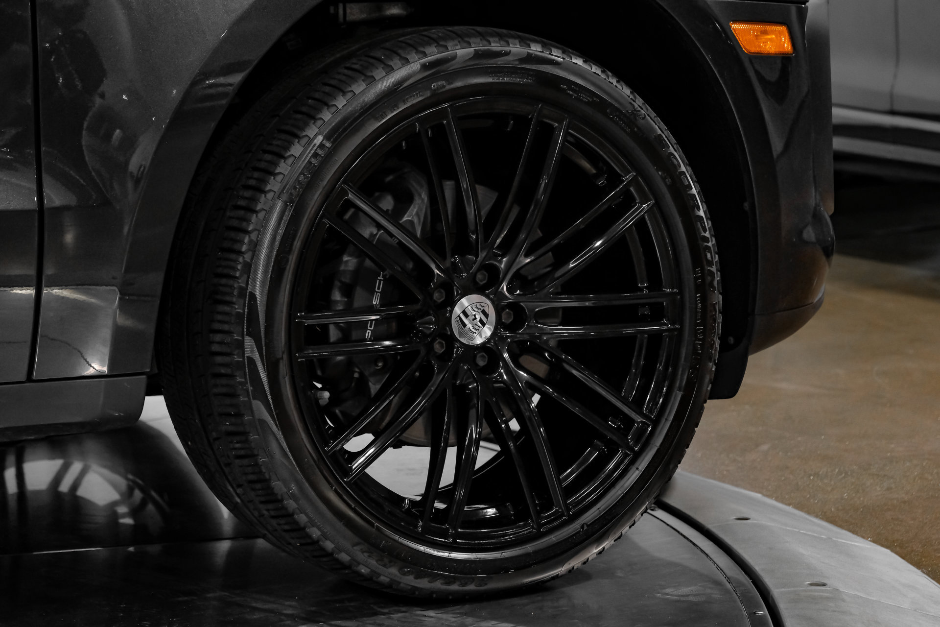 Used 2024 Porsche Macan AWD/4WD image 61