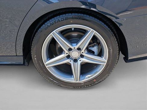 Used 2017 Mercedes-Benz E 300 image 22