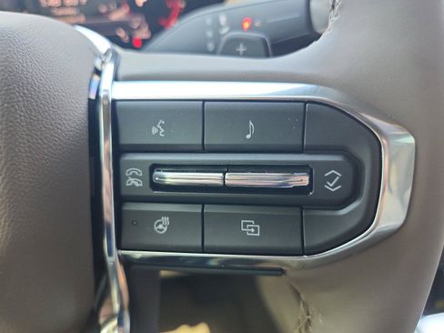 Used 2026 GMC Yukon Denali w/ Sun & Power Step Package AWD/4WD image 26