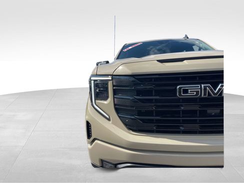 Used 2022 GMC Sierra 1500 AT4 image 3