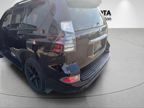 Used 2023 Lexus GX 460 w/ Black Line Special Edition AWD/4WD image 3