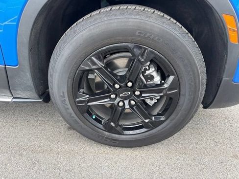 Used 2025 Chevrolet Blazer LT w/ LPO, 'HIT The Road' Package FWD image 14