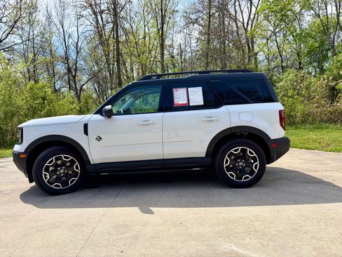 Used 2025 Ford Bronco Sport Outer Banks w/ Outer Banks Tech Package+ AWD/4WD image 12