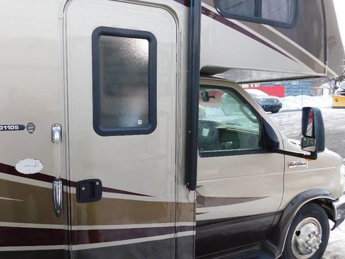 Used 2012 Ford E-450 and Econoline 450 Super Duty w/ Motorhome Prep Pkg image 33