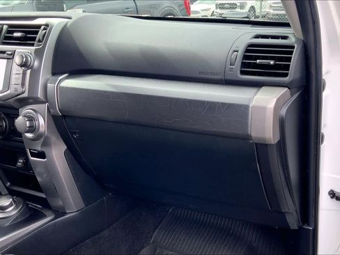 Used 2017 Toyota 4Runner SR5 image 19