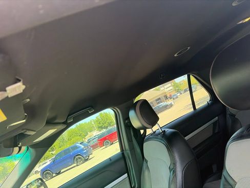 Used 2017 Ford Explorer XLT w/ Equipment Group 202A FWD image 6