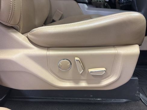 Used 2018 Ford F350 Lariat AWD/4WD image 7