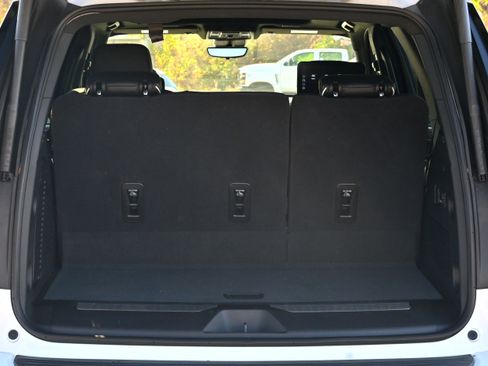 Used 2025 GMC Yukon AT4 Ultimate image 42