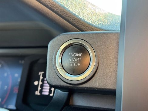 Certified 2025 Toyota 4Runner SR5 image 24