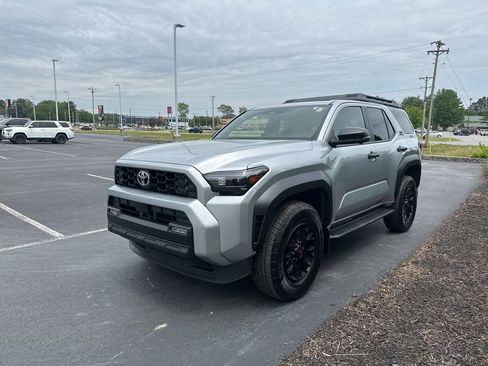 Certified 2025 Toyota 4Runner TRD Off-Road Premium AWD/4WD image 4