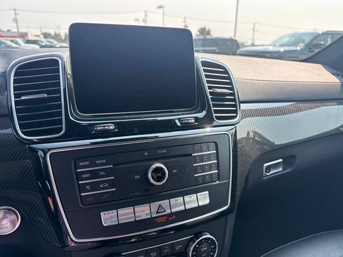 Used 2019 Mercedes-Benz GLE 43 AMG 4MATIC image 12