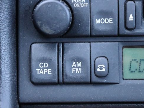 Used 2004 Jaguar XK8 Convertible image 28