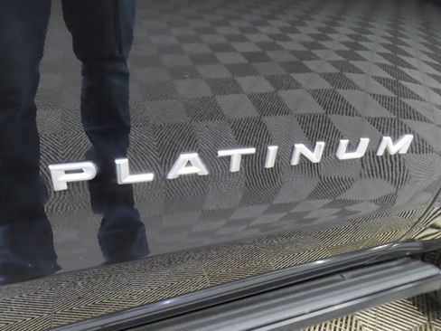 Used 2025 Ford Expedition Platinum w/ Platinum Ultimate Package image 58