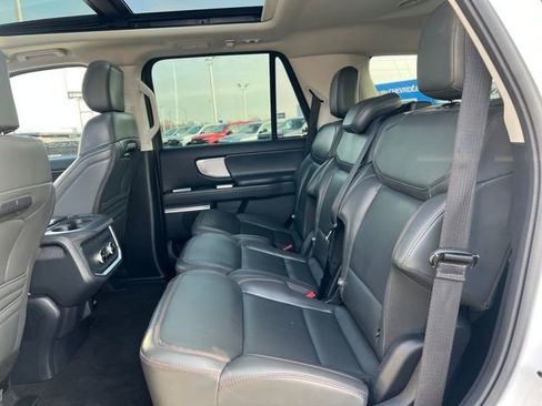 Used 2025 Ford Expedition Active image 13