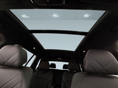 Used 2024 BMW X7 xDrive40i w/ M Sport Package AWD/4WD image 13