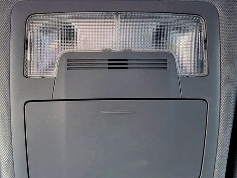 Used 2014 Toyota Camry SE image 28