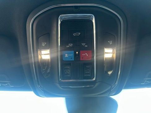 Used 2023 Jeep Grand Cherokee L Laredo AWD/4WD image 21