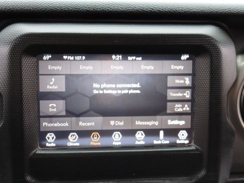 Used 2018 Jeep Wrangler Unlimited Sport S image 32