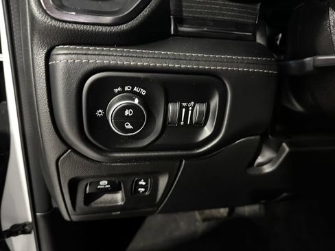 Used 2022 RAM 1500 Limited w/ Body-Colour Bumper Group AWD/4WD image 39