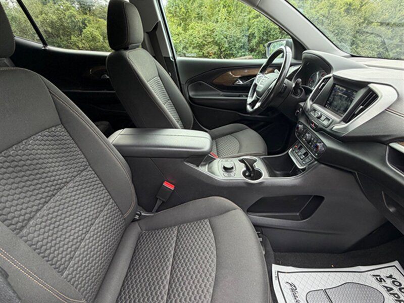 Used 2019 GMC Terrain SLE w/ Driver Convenience Package FWD image 18