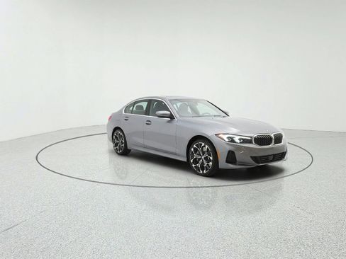 Used 2025 BMW 330i Sedan w/ Convenience Package RWD image 3