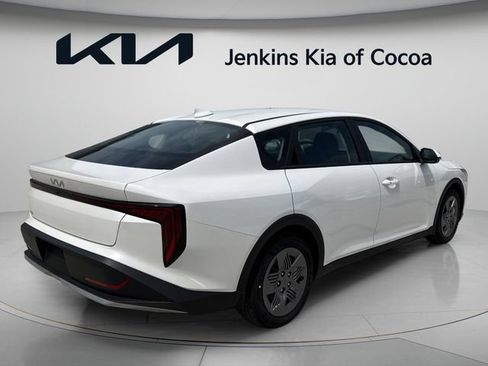 New 2026 Kia K4 FWD image 4