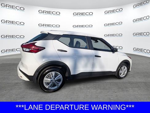 Certified 2025 Nissan Kicks Play S image 7