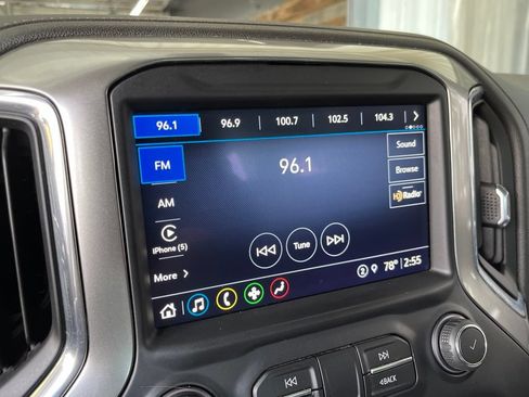 Used 2021 Chevrolet Silverado 1500 LT Trail Boss w/ Convenience Package II AWD/4WD image 37