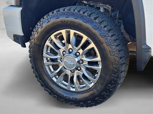 Used 2020 Chevrolet Silverado 2500 High Country w/ Z71 Off-Road Package image 25