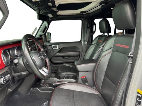 Used 2022 Jeep Gladiator Rubicon w/ Trailer Tow Package AWD/4WD image 9