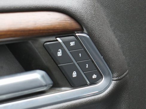 Used 2024 Chevrolet Silverado 2500 High Country w/ Technology Package image 17