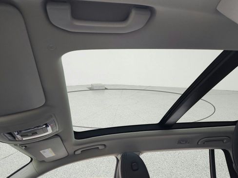 Certified 2024 Mercedes-Benz GLS 580 4MATIC image 34