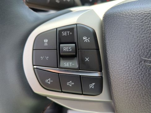 New 2025 Ford Explorer Active w/ Active Comfort Package image 62