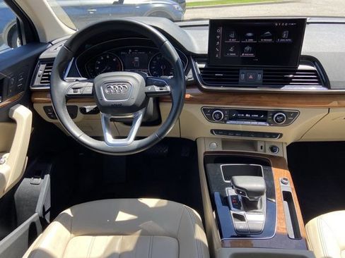 Used 2023 Audi Q5 2.0T Premium w/ Convenience Package AWD/4WD image 14