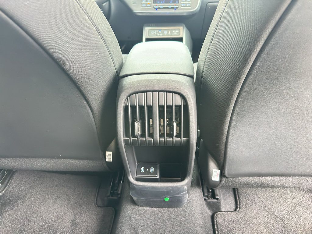 Used 2025 Hyundai Kona SEL FWD image 31