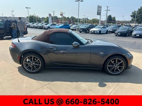 Used 2018 MAZDA MX-5 Miata Grand Touring RWD image 4