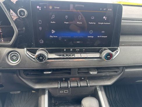 Used 2023 Chevrolet Colorado Trail Boss w/ Technology Package image 24