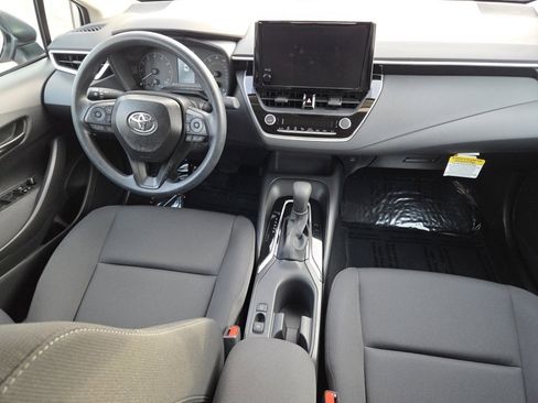 Used 2025 Toyota Corolla LE image 27