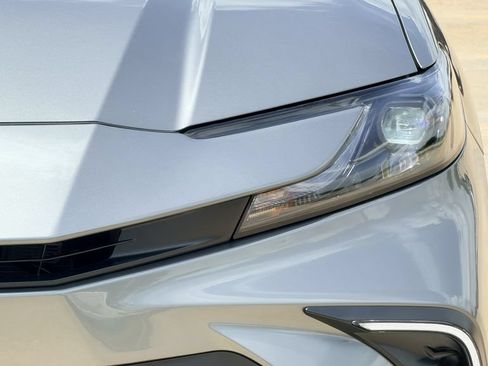 Used 2026 Toyota Camry SE FWD image 5