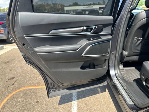 Used 2024 Kia Telluride SX Prestige X-Pro AWD/4WD image 30